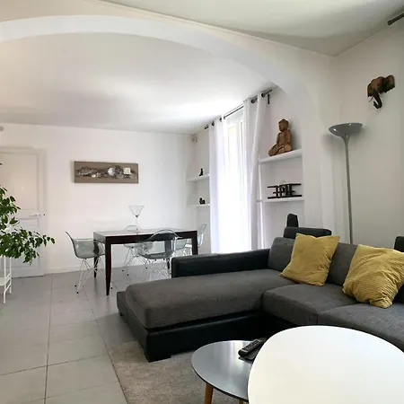 Spacious 120M Air-Conditioned 3-Bedroom Apartment With Garage Apartman *
