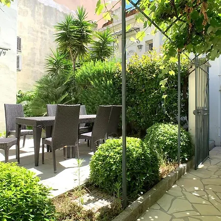 Spacious 120M Air-Conditioned 3-Bedroom Apartment With Garage Apartman Antibes