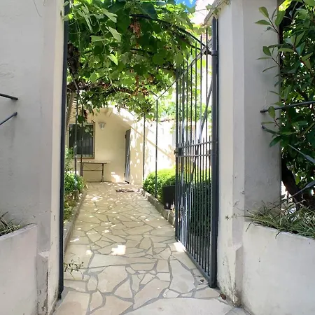Spacious 120M Air-Conditioned 3-Bedroom Apartment With Garage *