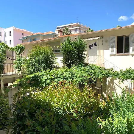 Spacious 120M Air-Conditioned 3-Bedroom Apartment With Garage Apartman