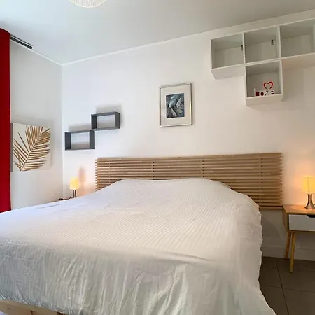 Spacious 120M Air-Conditioned 3-Bedroom Apartment With Garage