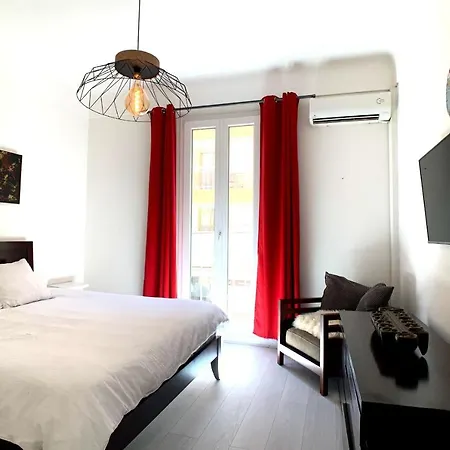Apartman Spacious 120M Air-Conditioned 3-Bedroom Apartment With Garage *